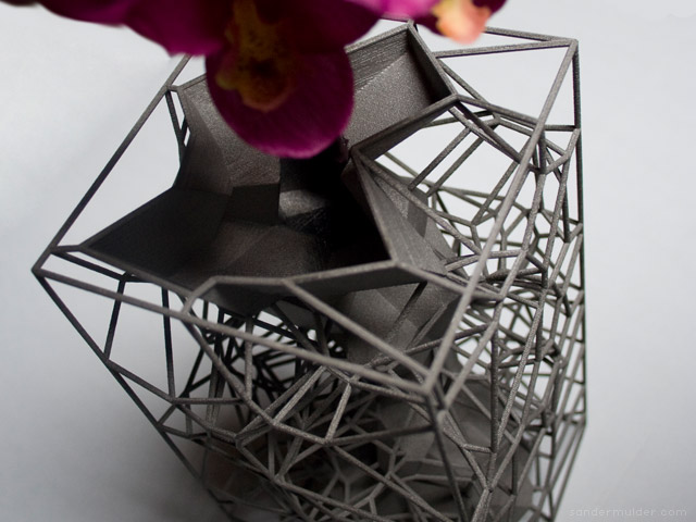 Voronoi vase by Sander Mulder